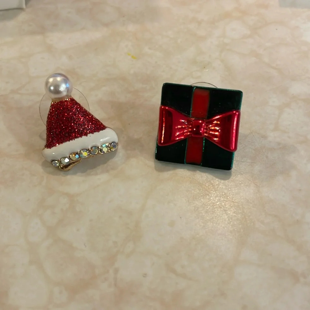 Betsy Johnson, Santa hat and present studs, New in box